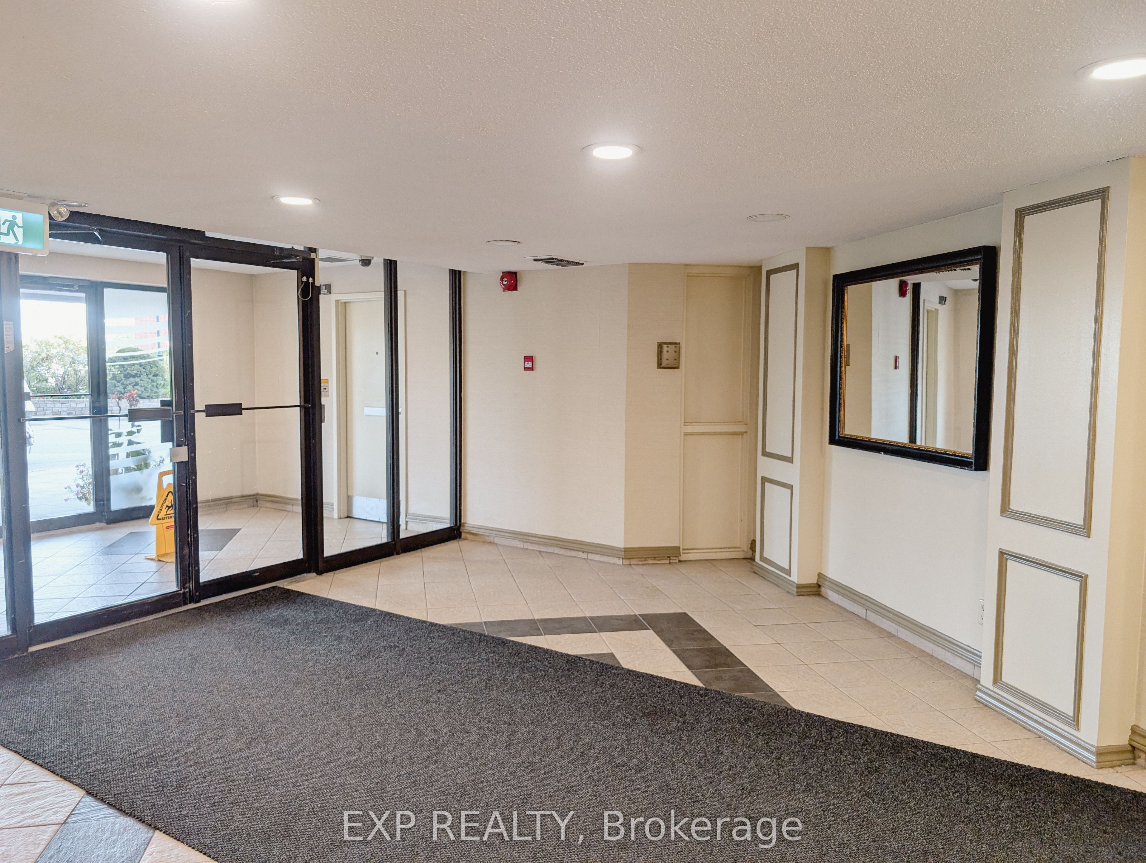 Additional image 2 of 107-1300 Richmond Road, Ottawa, ON, K2B 8L2