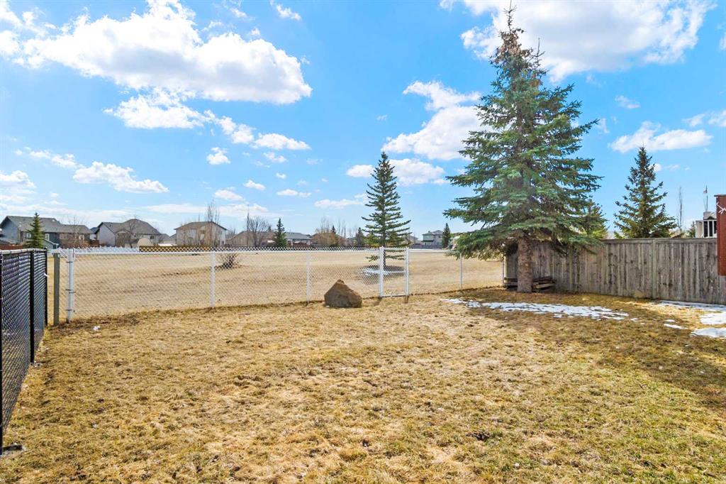 Additional image 2 of 122 Carriage Lane Road, Carstairs, AB, T0M 0N0