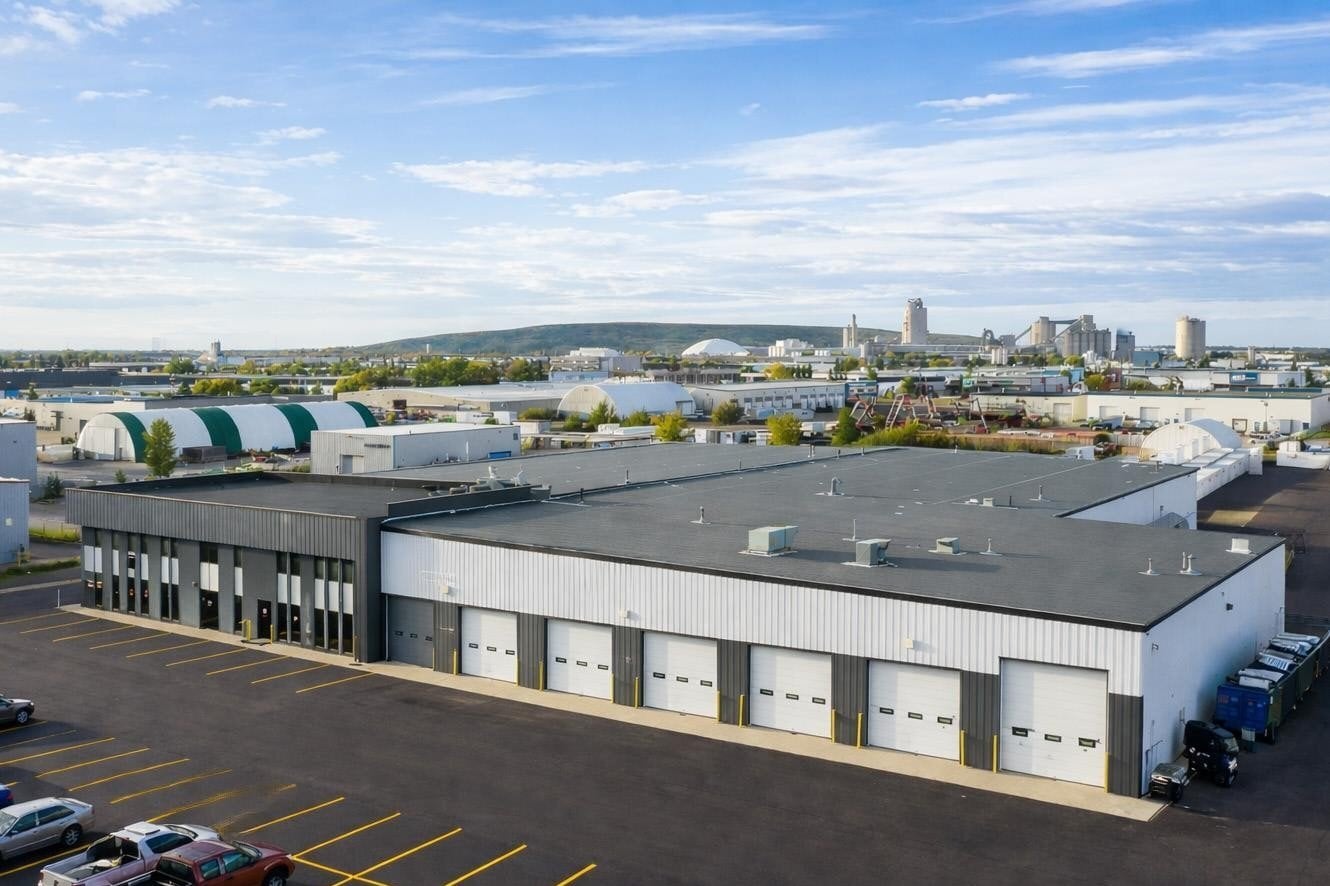Additional image 2 of 15706 116 Avenue NW, Edmonton, AB, T5M3S5