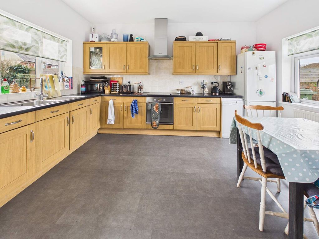 Additional image 2 of 3 bed semi-detached house for saleKyle Crescent, Cardiff. CF14
