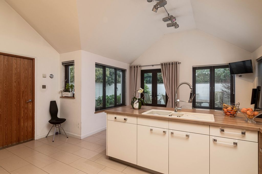 Additional image 12 of 4 bed detached house for salePark Estate, La Marquanderie, St Brelade JE3