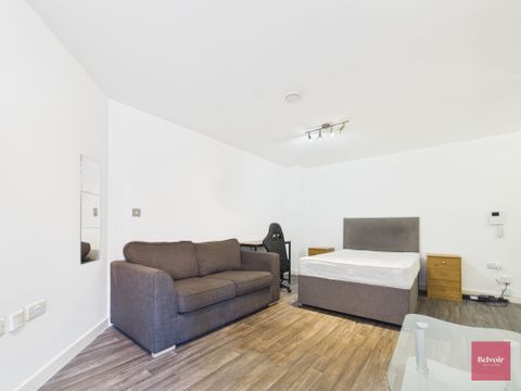 Excelsior Buildings, Princess Way, Princess Way, Swansea SA1, Studio to rent
