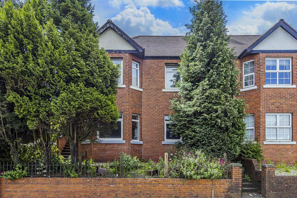 Additional image 2 of 3 bed flat for saleNewport Road, Roath CF24