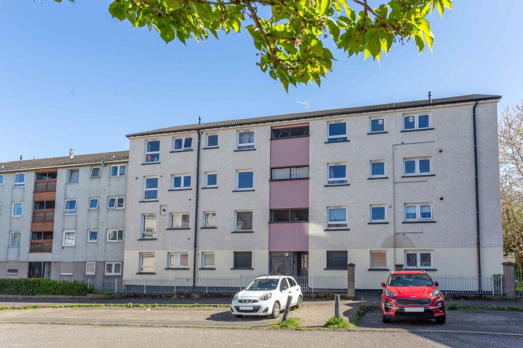 3 bed flat for sale20/5 Westburn Grove Edinburgh EH14