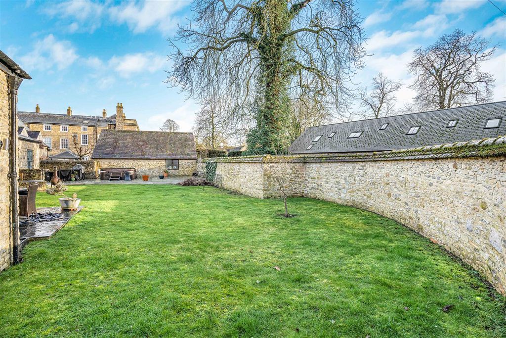 Additional image 14 of 4 bed property for saleQueens Avenue, Bicester OX26