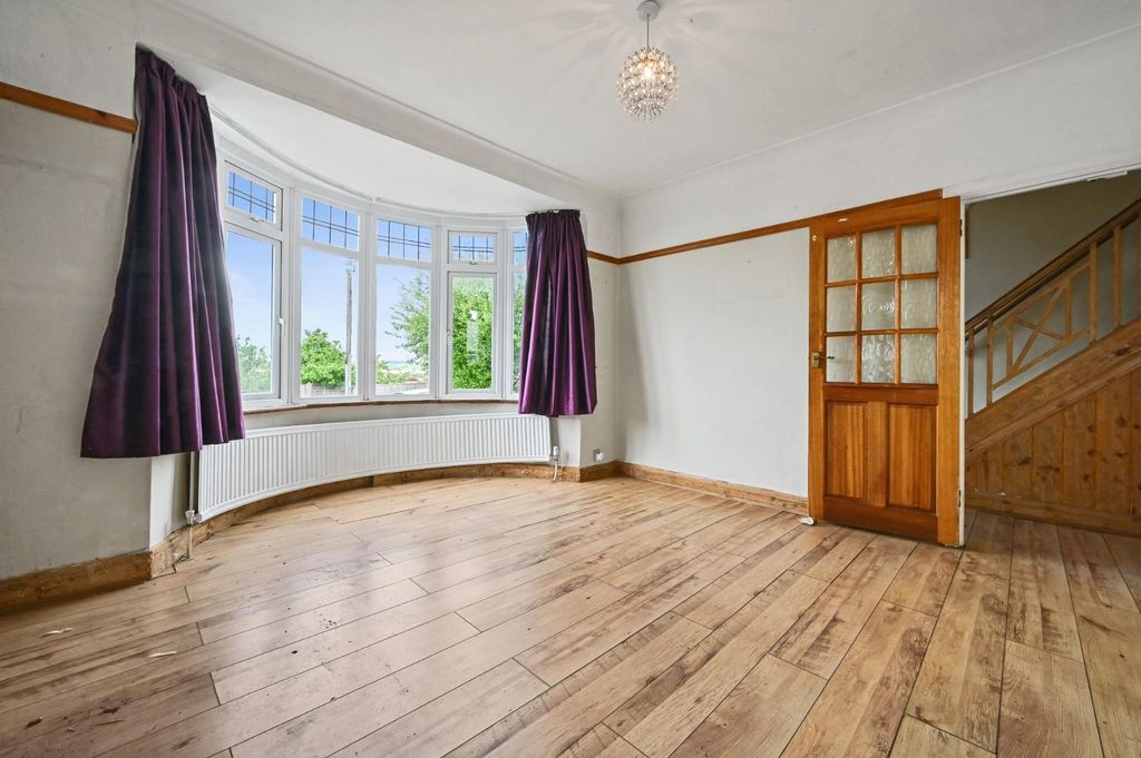 Additional image 2 of 3 bed semi-detached house for saleFairfields Crescent, London NW9