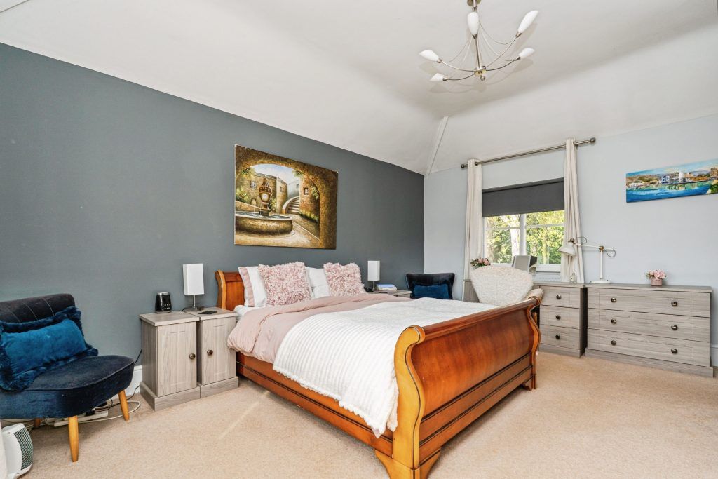 Additional image 14 of 2 bed flat for saleFlat 4 Linden House, Guildford Road, Billingshurst RH14