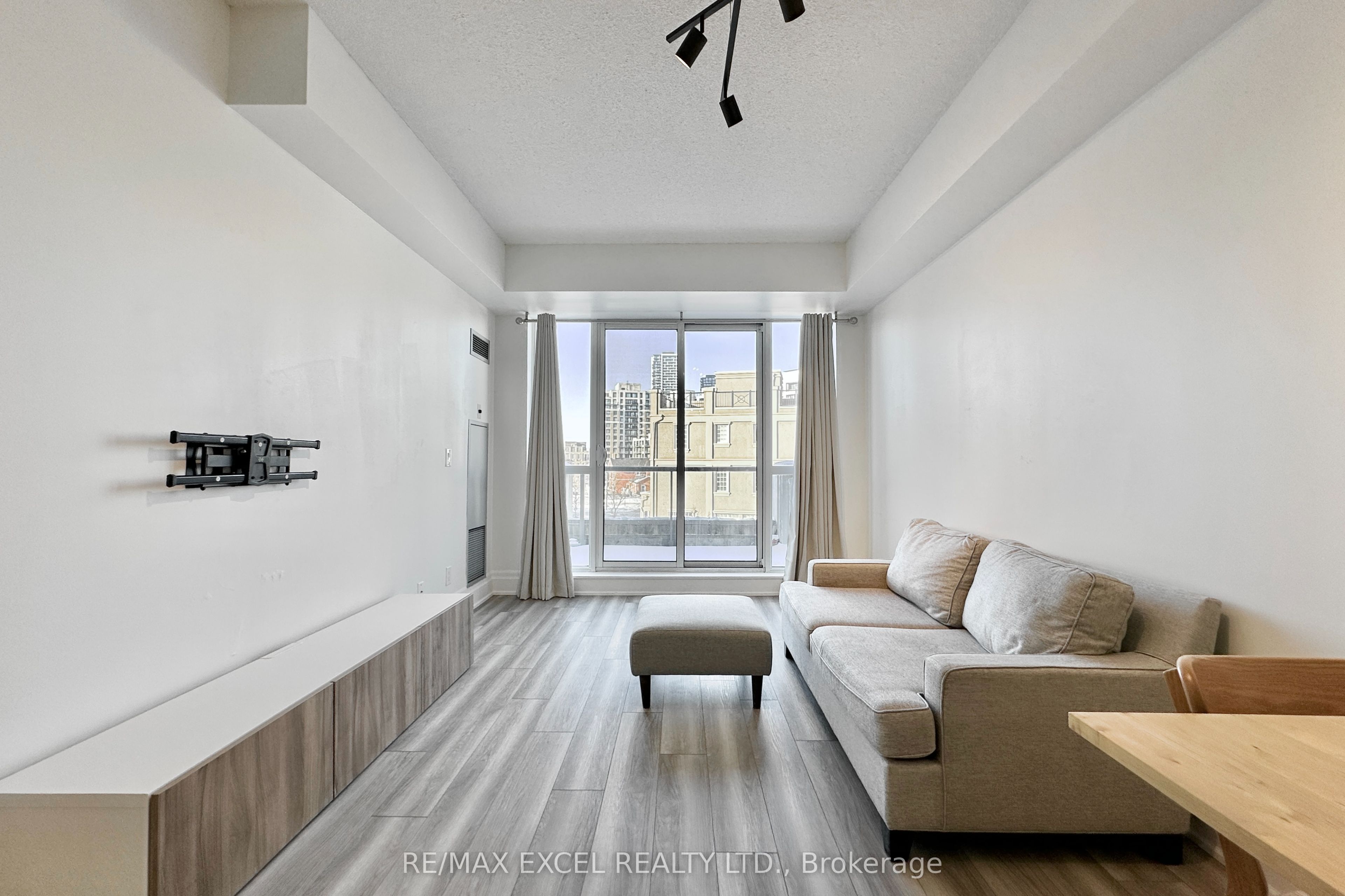 Additional image 6 of 316-57 Upper Duke Crescent, Markham, ON, L6G 0B7