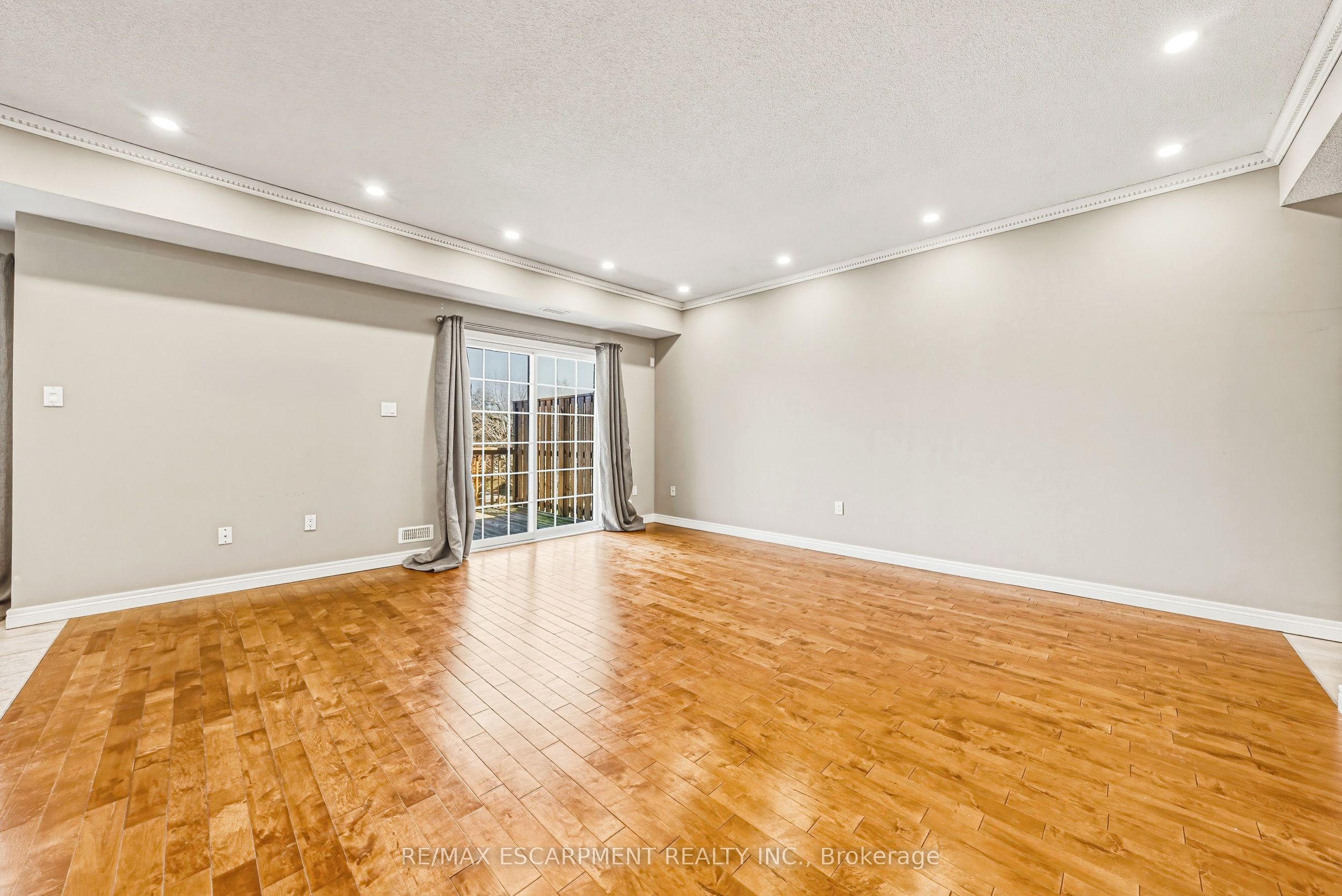Additional image 6 of 14-2 Harbour Drive, Hamilton, ON, L8E 6B1