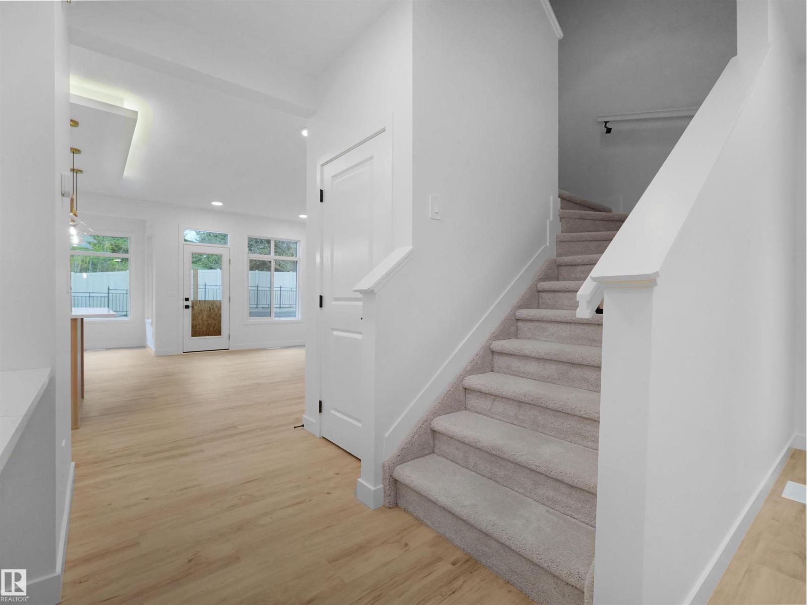 Additional image 6 of 4132 208 Street NW, Edmonton, AB, T6W5S2