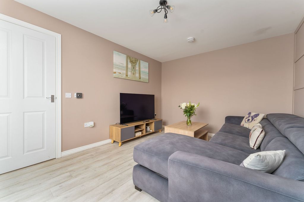 Additional image 6 of 4 bed town house for saleGisborne Drive, Airdrie ML6