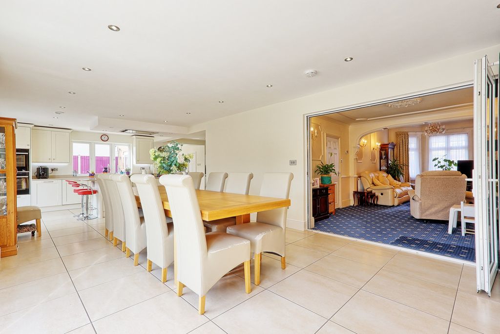 Additional image 32 of 7 bed detached house for saleErnest Road, Emerson Park RM11