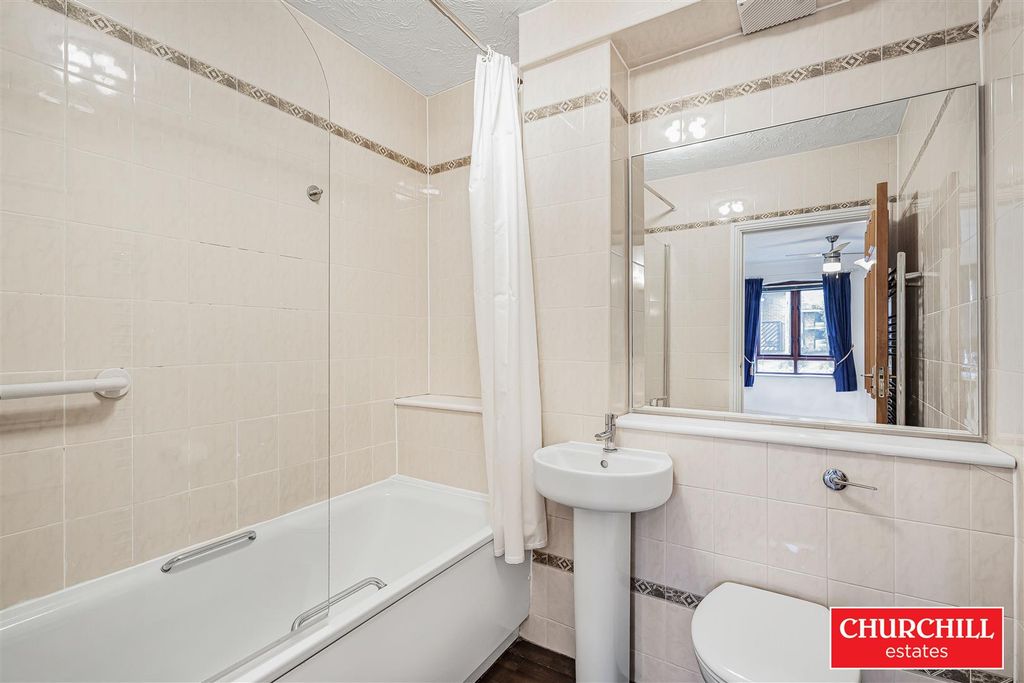 Additional image 13 of 2 bed flat for saleBoleyn Court, Epping New Road, Buckhurst Hill IG9
