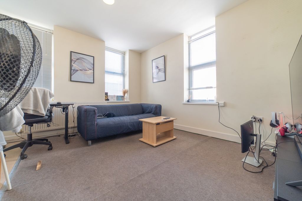 Additional image 2 of 4 bed block of flats for saleWoodville Road, Cathays CF24