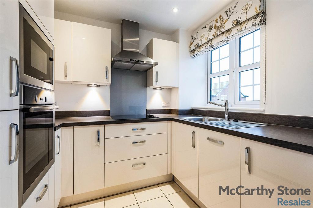 Additional image 5 of 2 bed flat for saleParkland Place, Shortmead Street, Biggleswade, Bedfordshire SG18