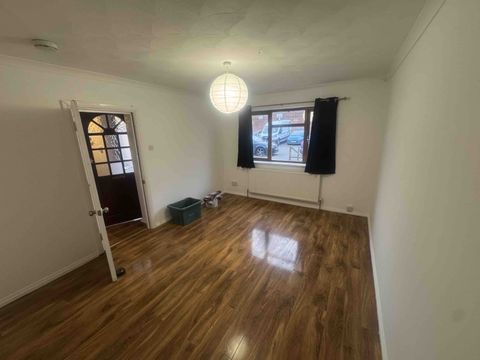 Sparrow Farm Drive, Feltham TW14