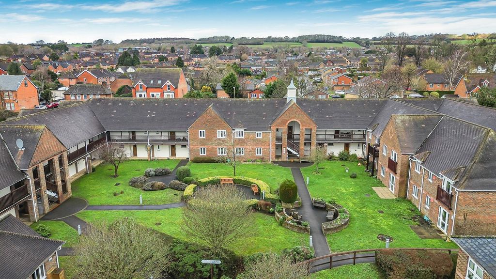 Additional image 11 of 2 bed flat for saleAdams Way, Alton, Hampshire GU34