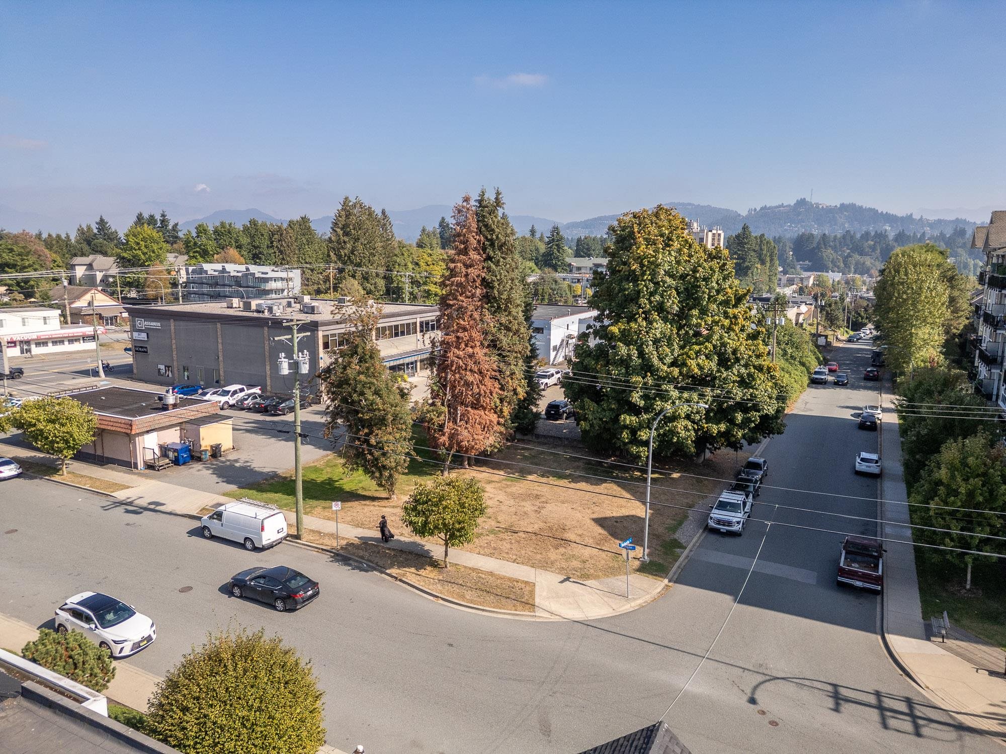 Additional image 3 of 2604 Bourquin Crescent E, Abbotsford, BC, V2S 1Y7
