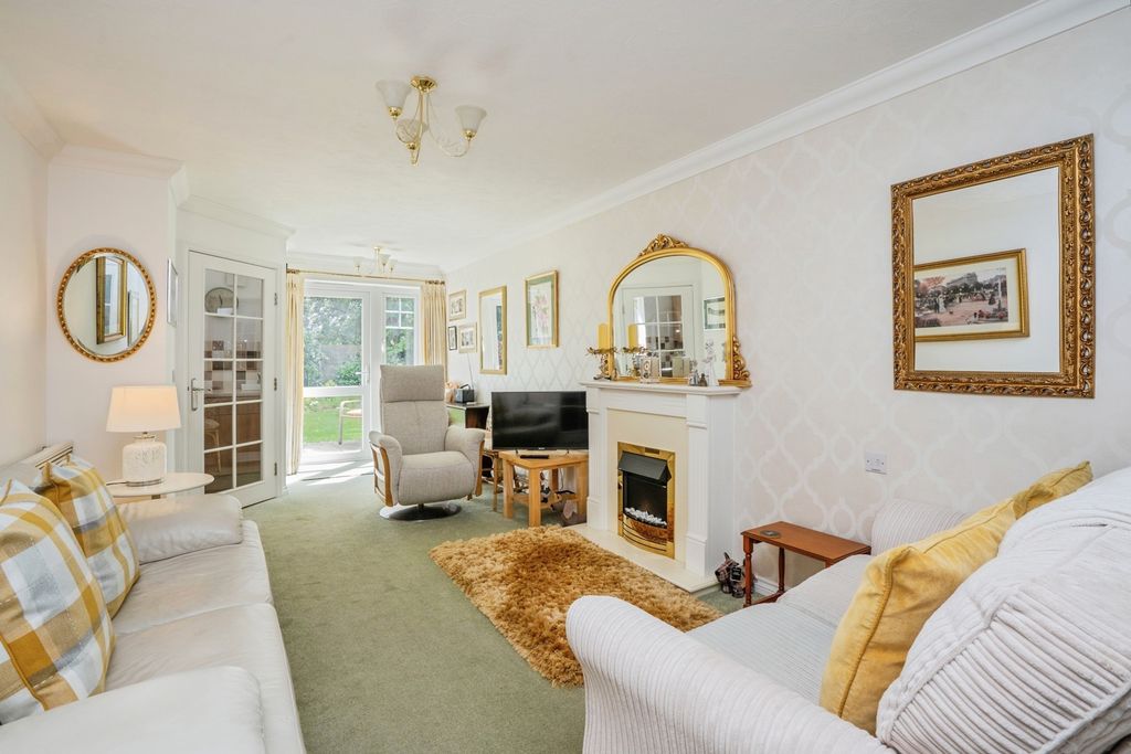 Additional image 14 of 1 bed flat for saleNew Brighton Road, Emsworth, Hampshire PO10