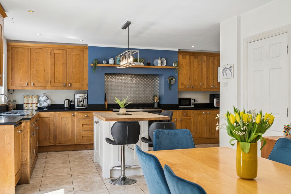 Additional image 7 of 5 bed detached house for saleUpper Hall Park, Berkhamsted, Hertfordshire HP4