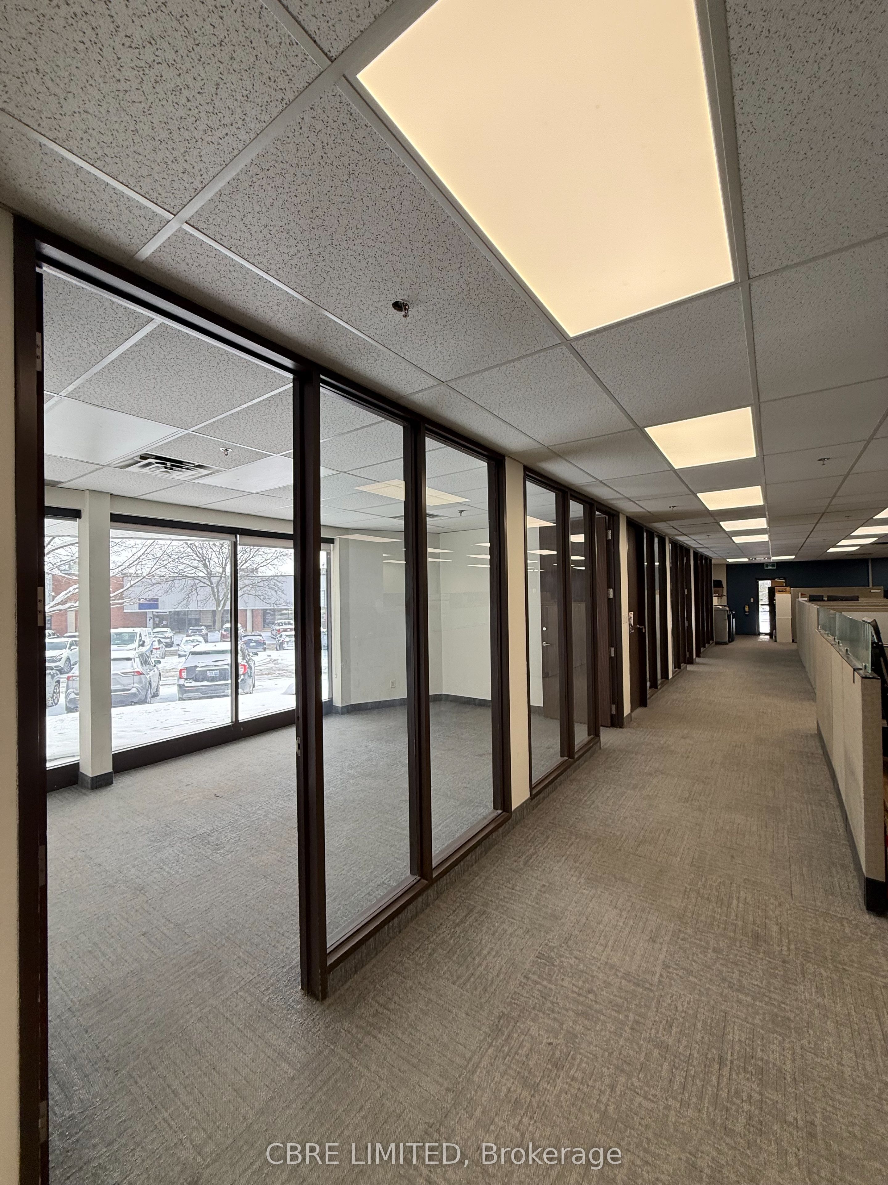 Additional image 3 of Unit 5-5595 Finch Avenue E, Toronto, ON, M1B 2T9