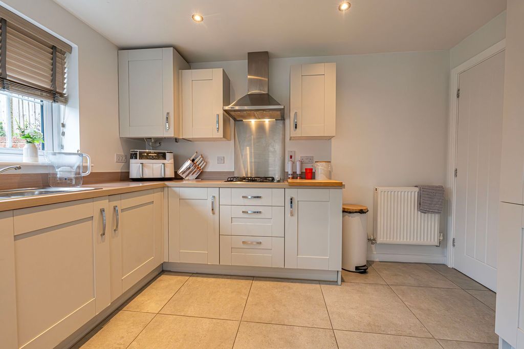 Additional image 6 of 3 bed detached house for saleSir Howel Crescent, Undy NP26