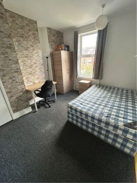 Alfreton Road, Nottingham NG7, Studio to rent