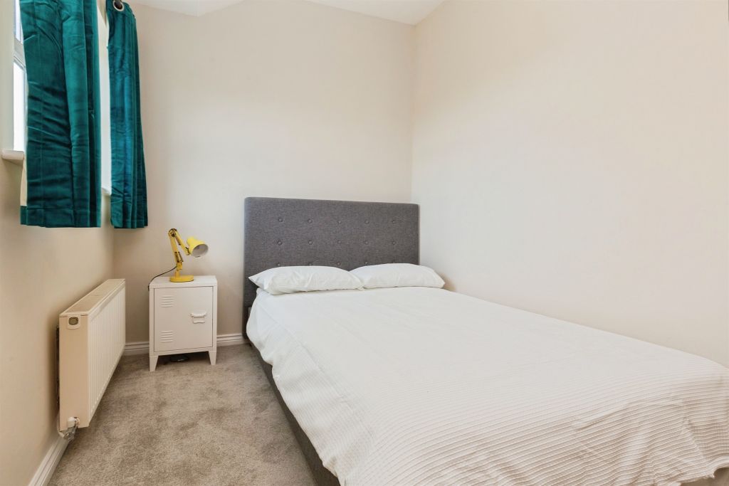 Additional image 9 of 2 bed flat for saleKnightsbridge Place, Aylesbury HP19