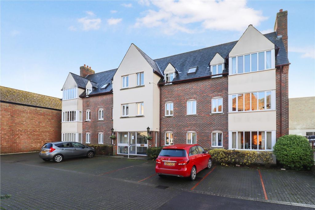 2 bed flat for saleSt. Lawrence Court, Braintree CM7
