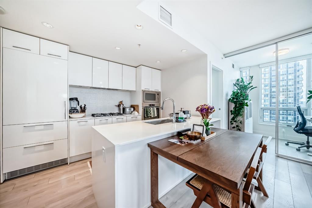 Additional image 4 of 2804-901 10 Avenue SW, Calgary, AB, T2R 0B5