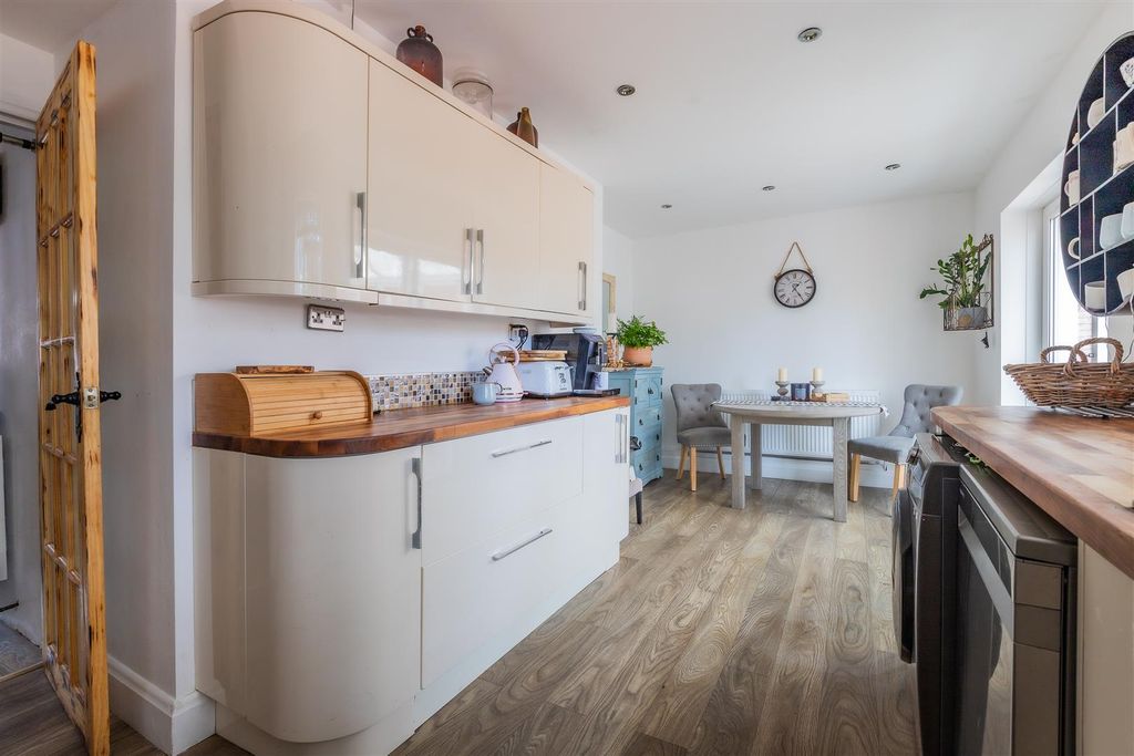 Additional image 3 of 3 bed property for saleHeol Carnau, Ely, Cardiff CF5