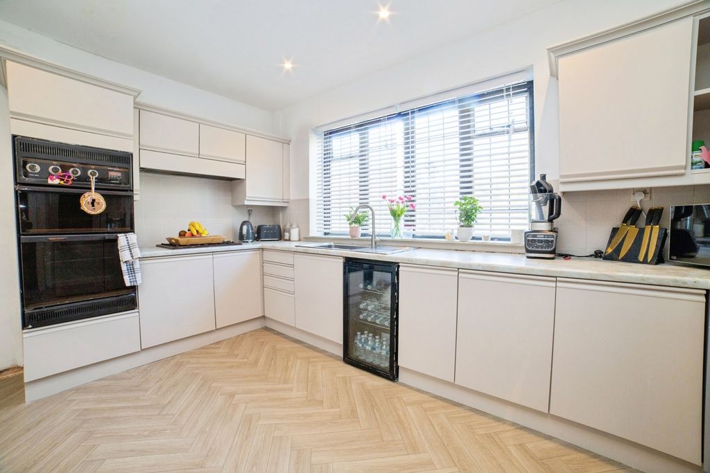 Additional image 2 of 5 bed detached house for saleWingfield Road, Alfreton, Derbyshire DE55