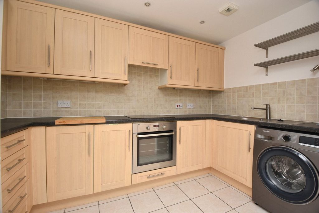 Additional image 5 of 2 bed flat for saleOld Maltings Court, Old Maltings Approach, Melton, Woodbridge IP12