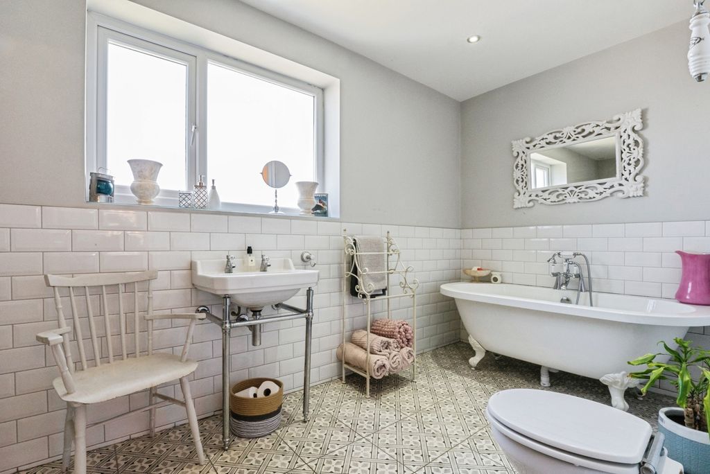 Additional image 18 of 4 bed detached house for saleSt. Annes Road, Blackpool, Lancashire FY4