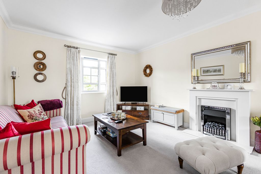 Additional image 2 of 2 bed flat for saleBirch Place, Kings Road, Berkhamsted HP4