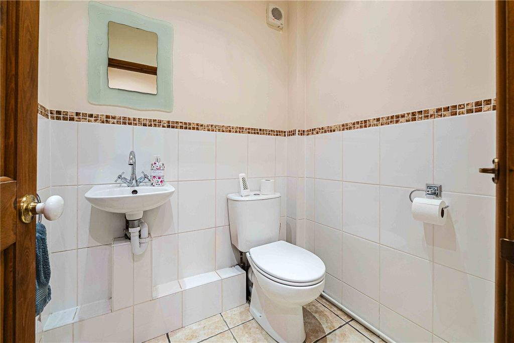 Additional image 8 of 4 bed detached house for saleDarrs Lane, Northchurch, Berkhamsted, Hertfordshire HP4