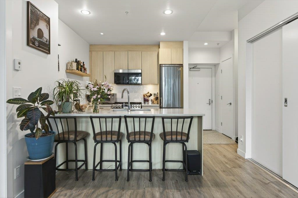 Additional image 4 of 210-9080 University Crescent, Burnaby, BC, V5A 0B7