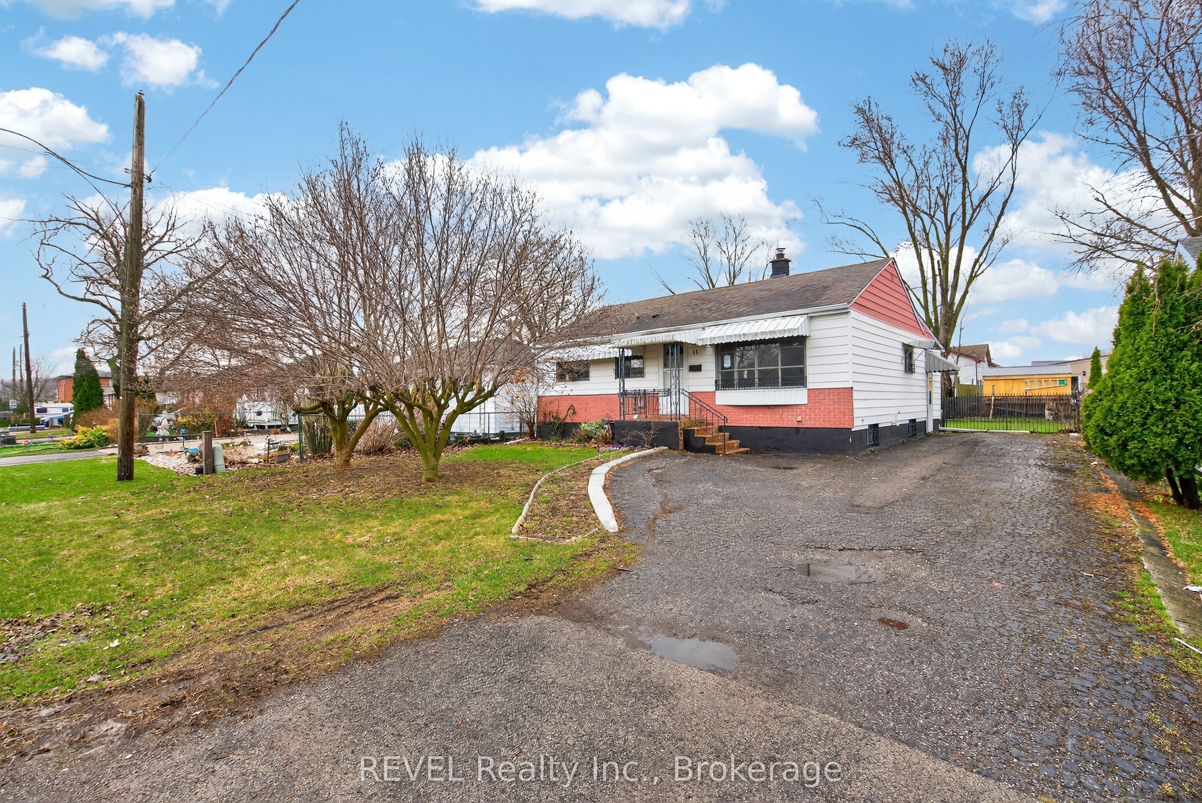 15 Vera Street, St. Catharines, ON, L2S 1C3