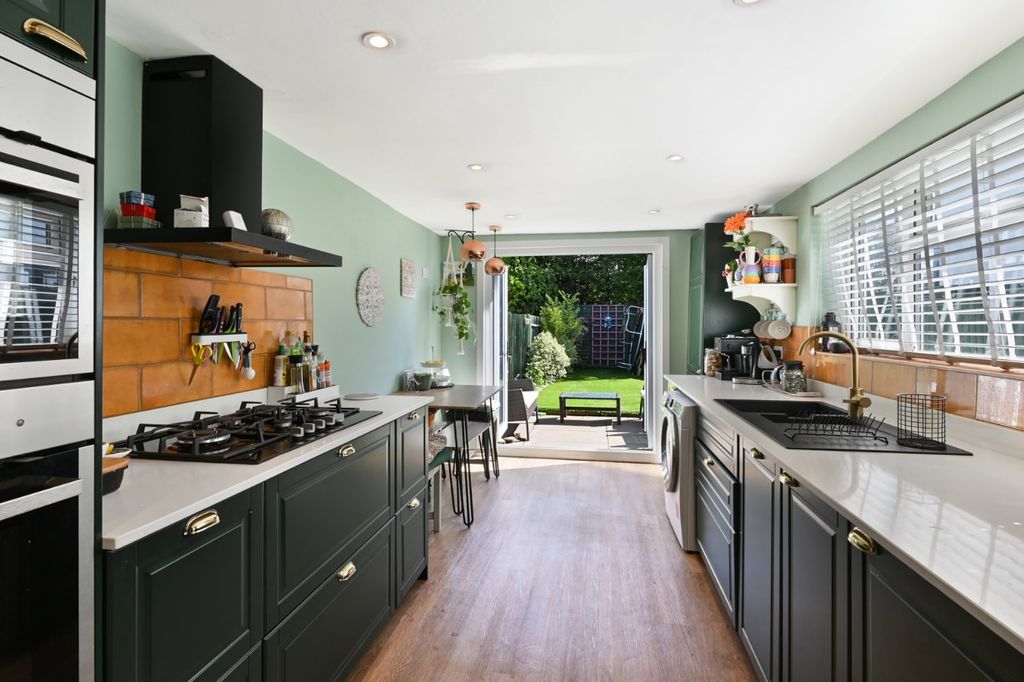 Additional image 2 of 4 bed terraced house for saleChurchfields Road, Beckenham BR3