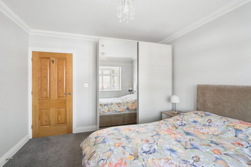 Additional image 15 of 2 bed detached bungalow for saleCompton Place, Watford WD19