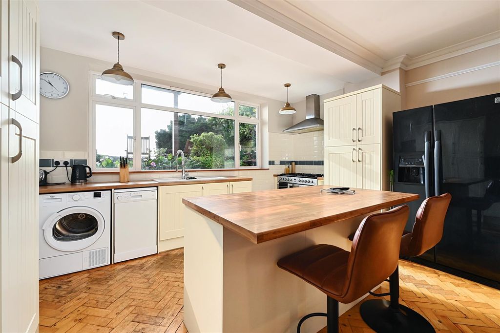 Additional image 22 of 3 bed flat for saleChannel View, Bexhill-On-Sea TN40