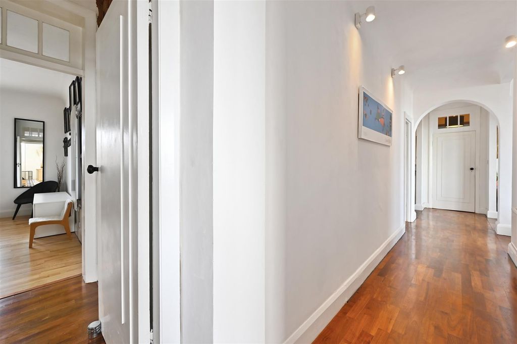 Additional image 25 of 3 bed flat for saleDe La Warr Parade, Bexhill-On-Sea TN40