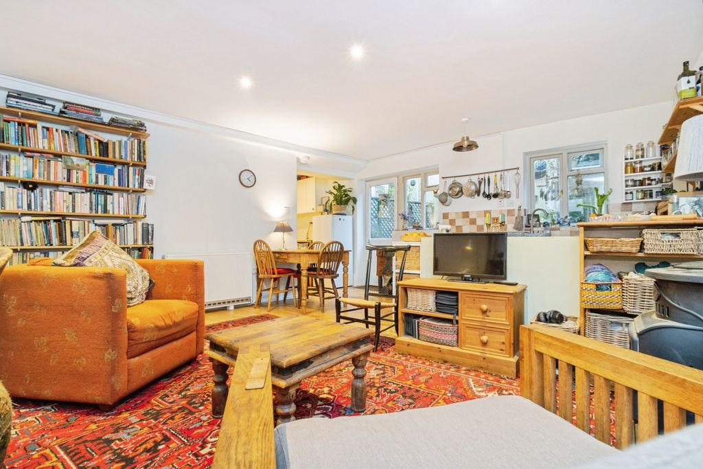 1 bed flat for saleRotherfold, Totnes, Devon TQ9 photo 3
