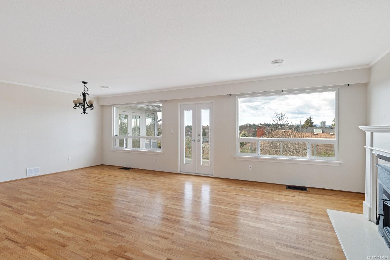 Additional image 4 of 310 Windermere Place, Victoria, BC, V8S 3J3
