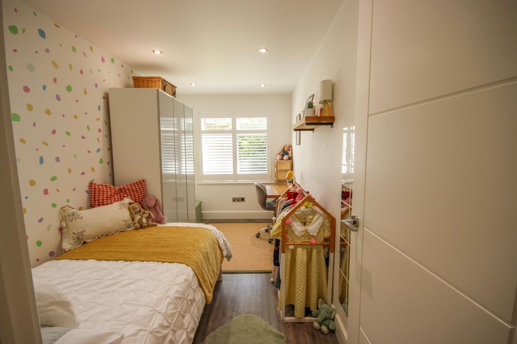 Additional image 13 of 3 bed flat for saleMarett Road, St Helier JE2