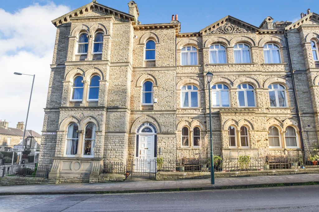 2 bed flat for saleVictoria Road, Saltaire, Bradford, West Yorkshire BD18