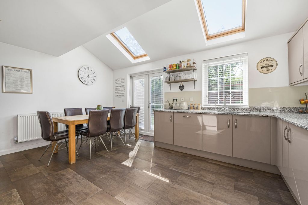Additional image 4 of 5 bed detached house for saleTy'n-Y-Gollen Court, Old St. Mellons CF3