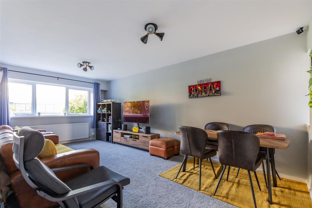 Additional image 9 of 2 bed flat for saleCowper Place, Roath, Cardiff CF24