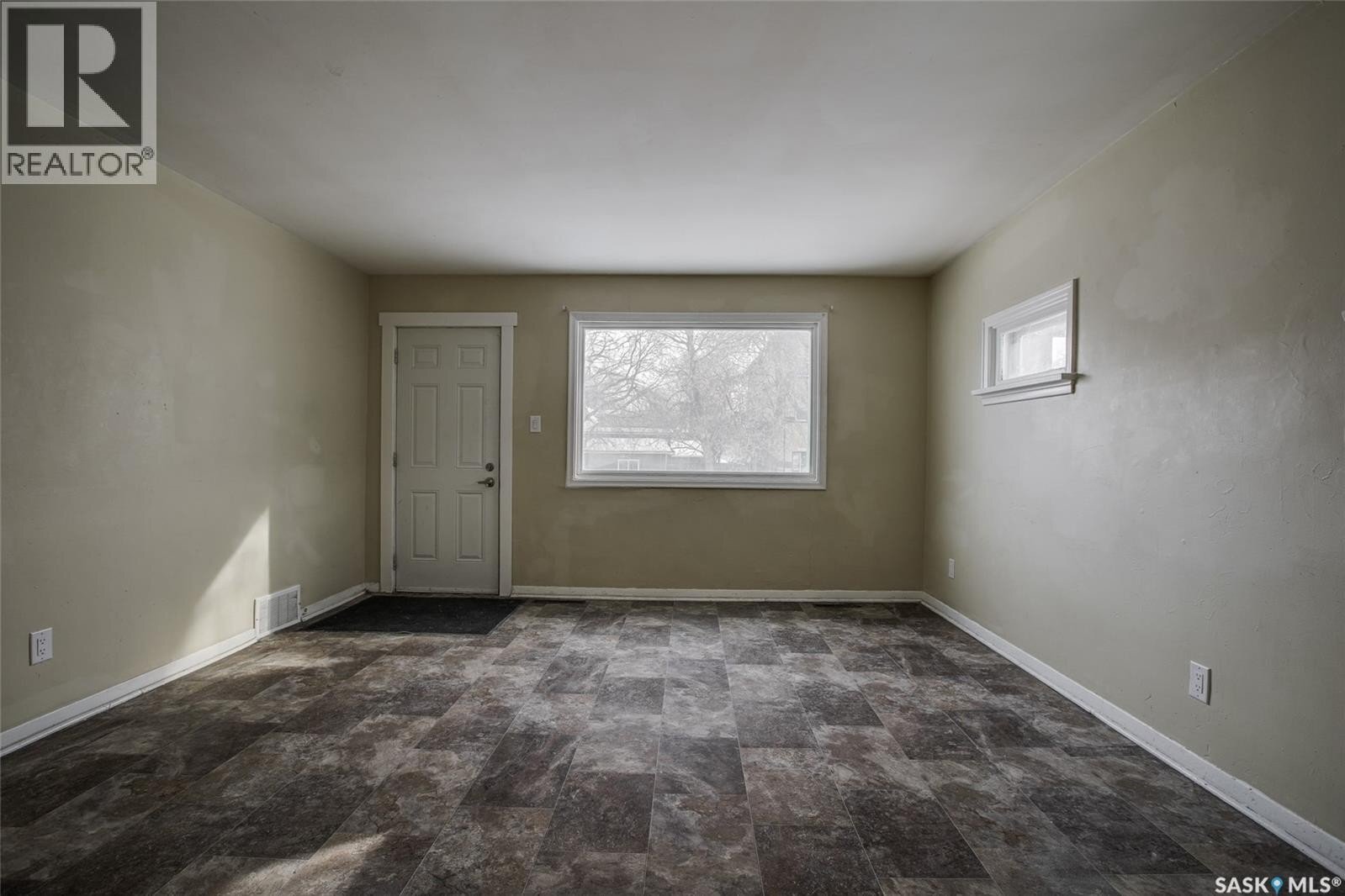 Additional image 8 of 327 Q Avenue S, Saskatoon, SK, S7M2Y2