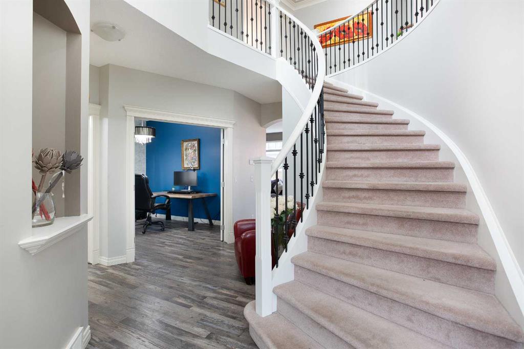 Additional image 3 of 90 Discovery Ridge Road SW, Calgary, AB, T3H 4R4